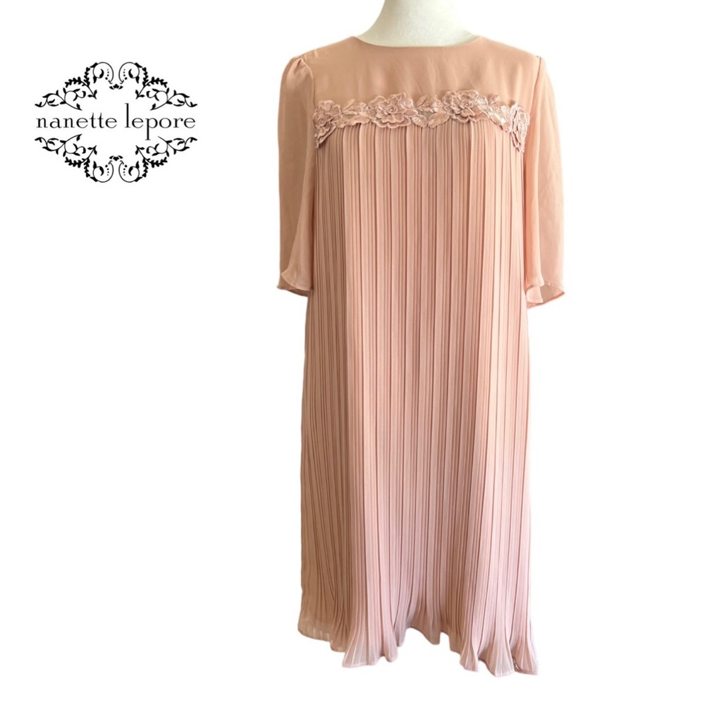 NANETTE LEPORE Pleated Chiffon Dress Size 4 Embroidered Flowers Romantic‎ Pink